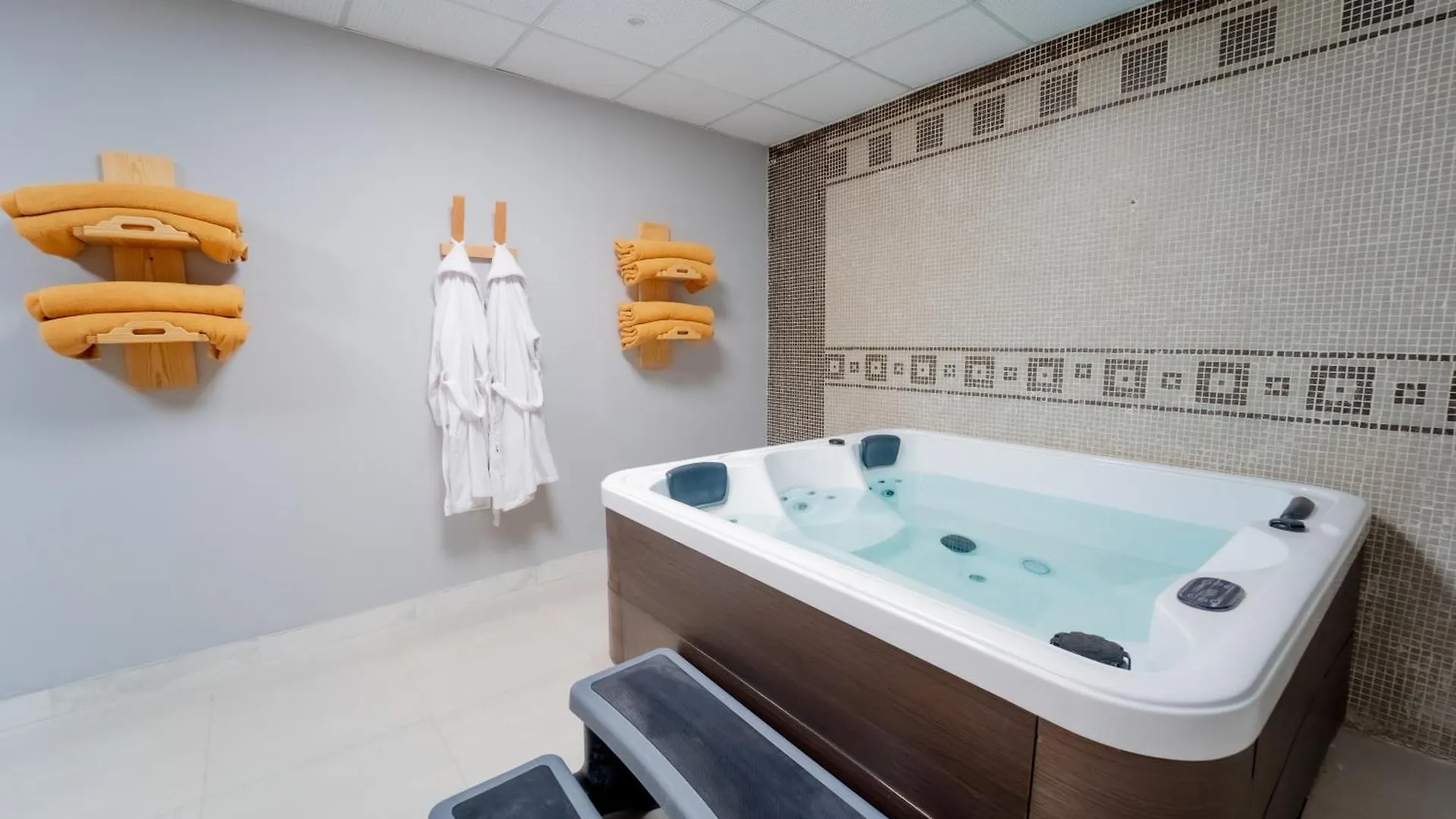 The Temple Hotel & Spa Luksor 4*,  Mısır